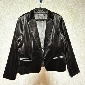 Elegant Black Velvet Blazer
